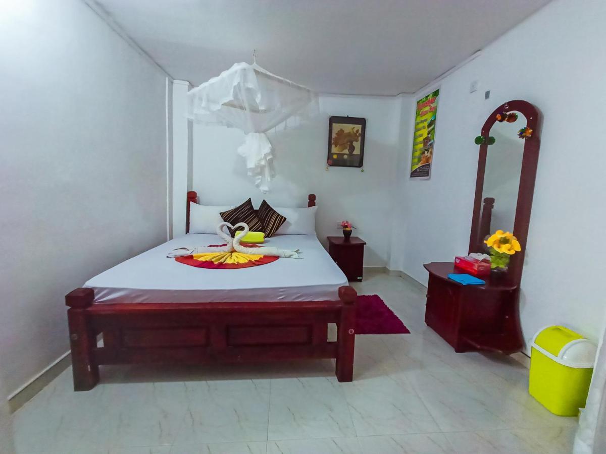 Sigiri Tarushan Home Stay Σιγκιρίγια Εξωτερικό φωτογραφία