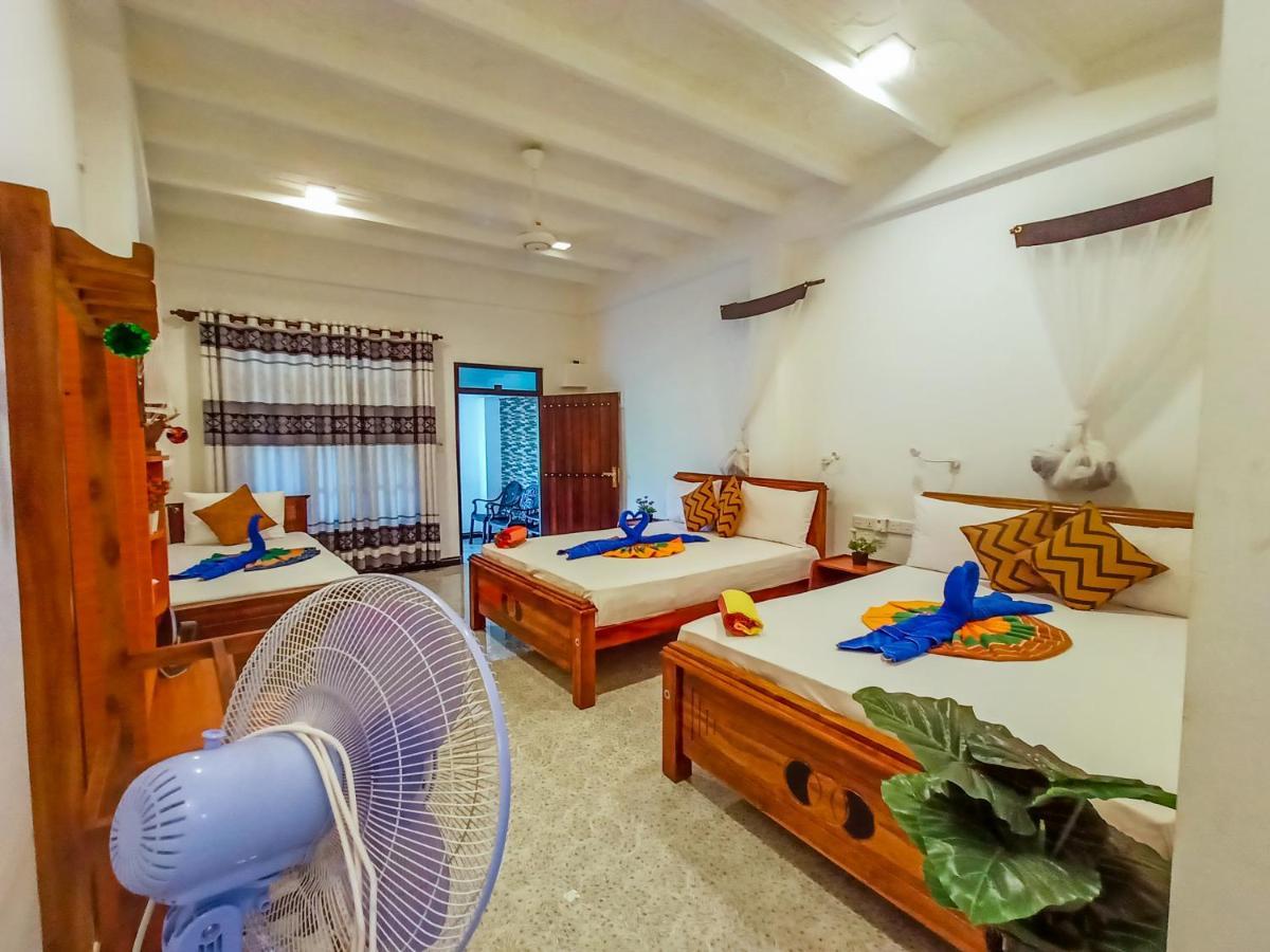 Sigiri Tarushan Home Stay Σιγκιρίγια Εξωτερικό φωτογραφία