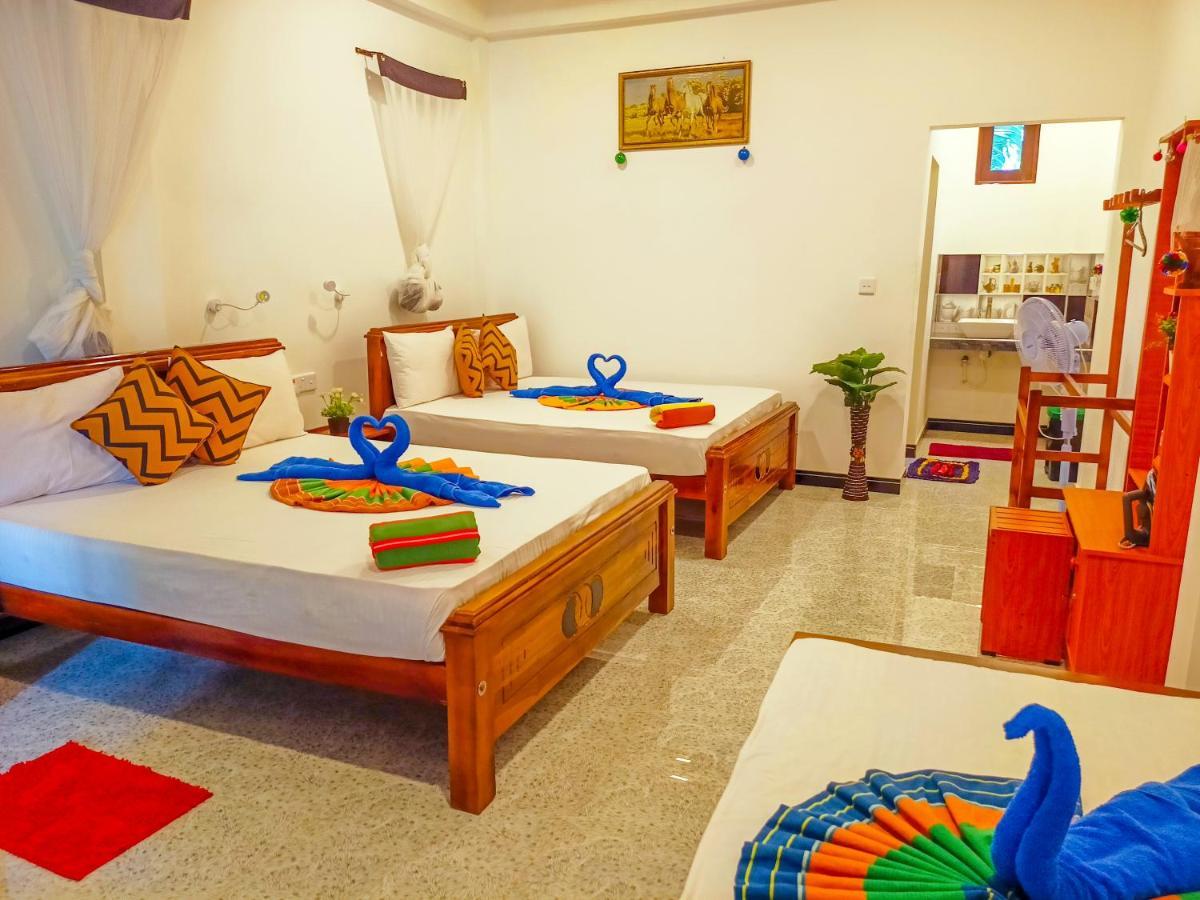 Sigiri Tarushan Home Stay Σιγκιρίγια Εξωτερικό φωτογραφία