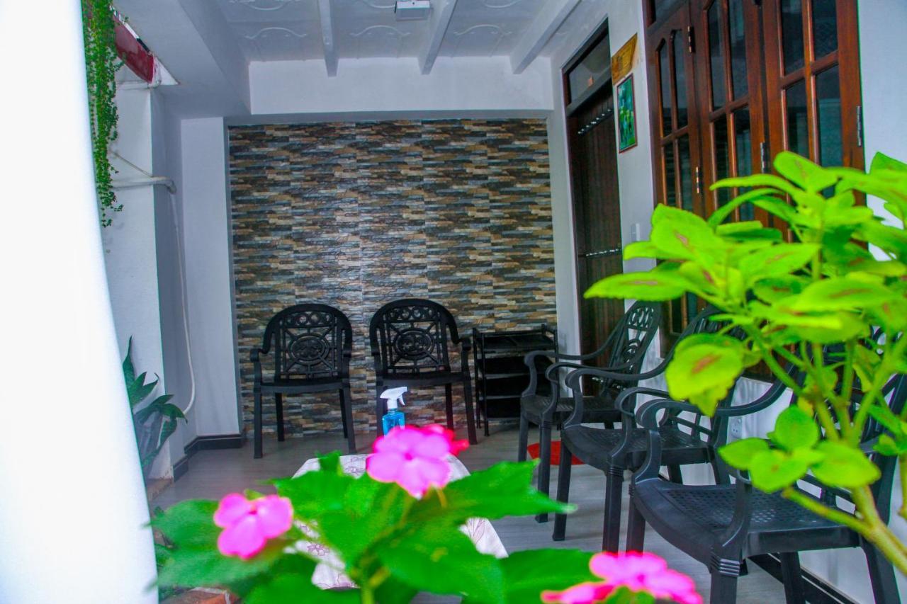 Sigiri Tarushan Home Stay Σιγκιρίγια Εξωτερικό φωτογραφία