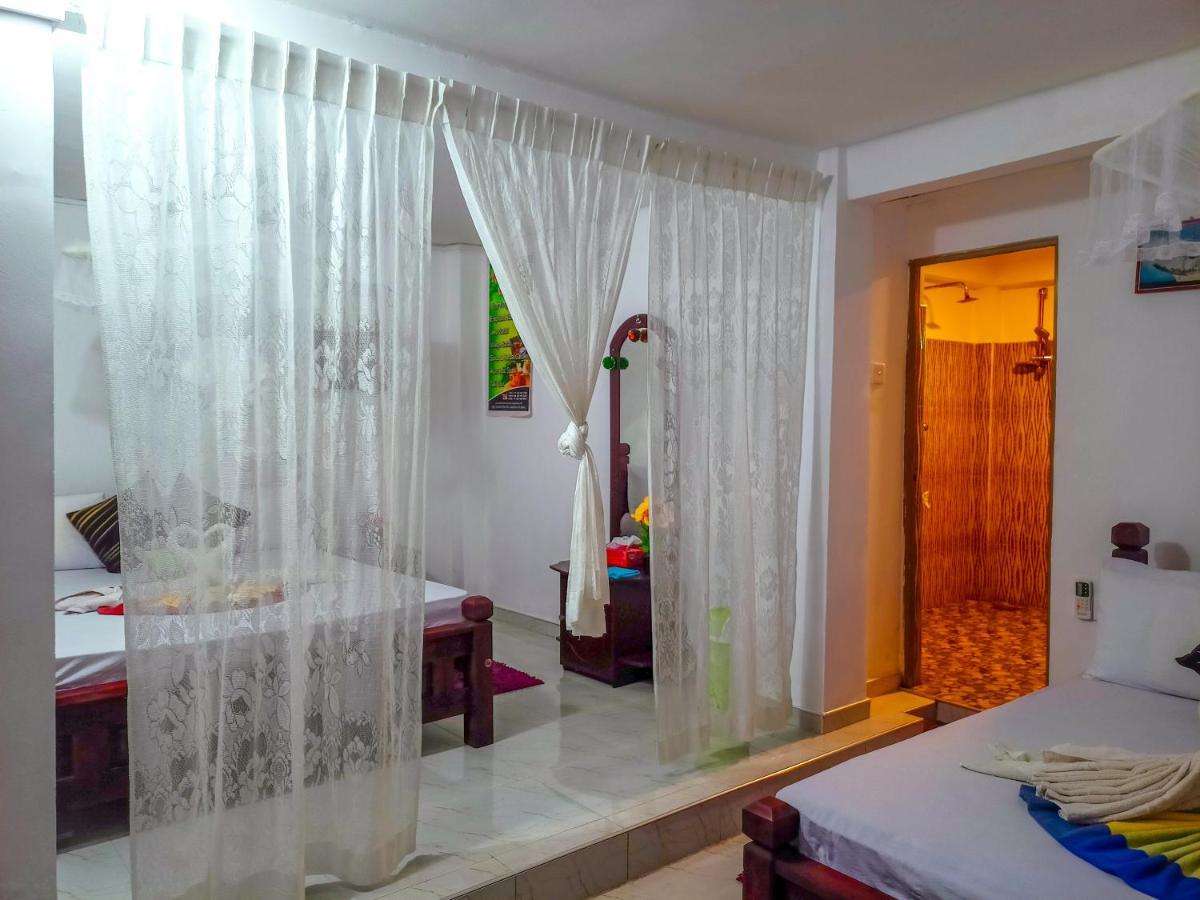 Sigiri Tarushan Home Stay Σιγκιρίγια Εξωτερικό φωτογραφία