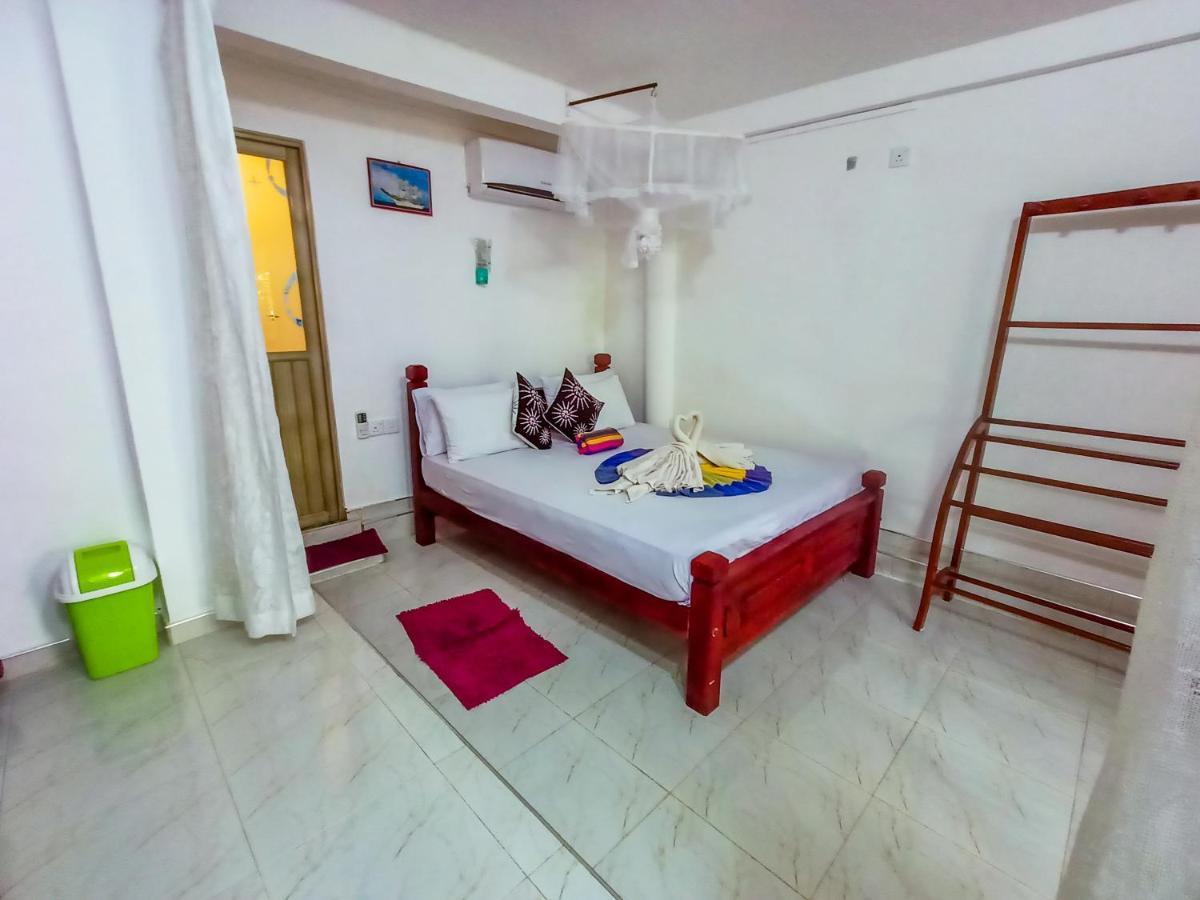 Sigiri Tarushan Home Stay Σιγκιρίγια Εξωτερικό φωτογραφία