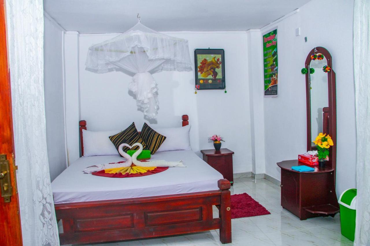 Sigiri Tarushan Home Stay Σιγκιρίγια Εξωτερικό φωτογραφία