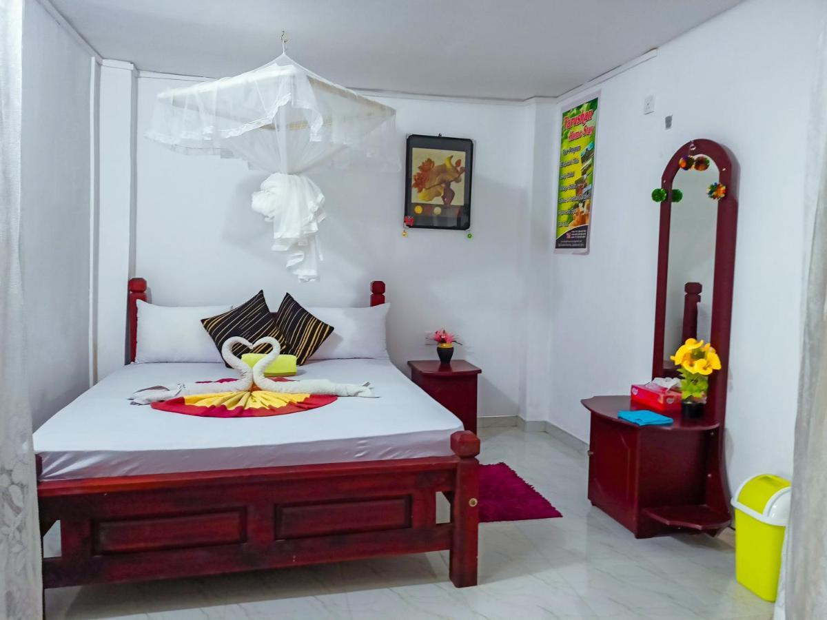 Sigiri Tarushan Home Stay Σιγκιρίγια Εξωτερικό φωτογραφία