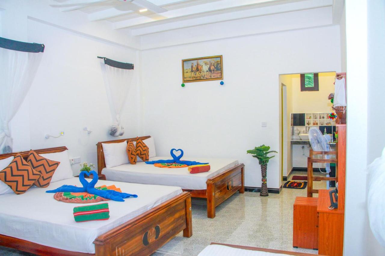 Sigiri Tarushan Home Stay Σιγκιρίγια Εξωτερικό φωτογραφία