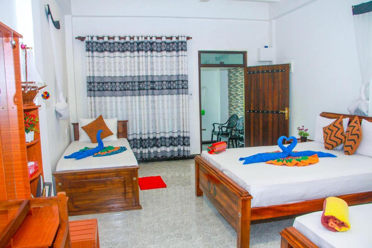 Sigiri Tarushan Home Stay Σιγκιρίγια Εξωτερικό φωτογραφία